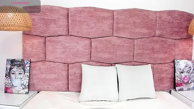 dani velvet online show from 09.26.25