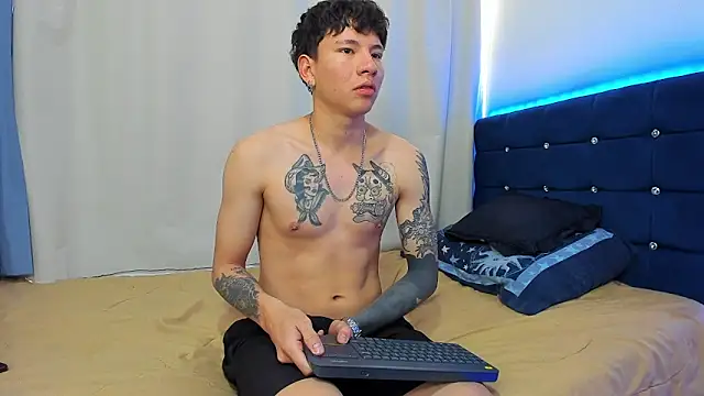 Tatiiana n Damiian online show from 10.20.25