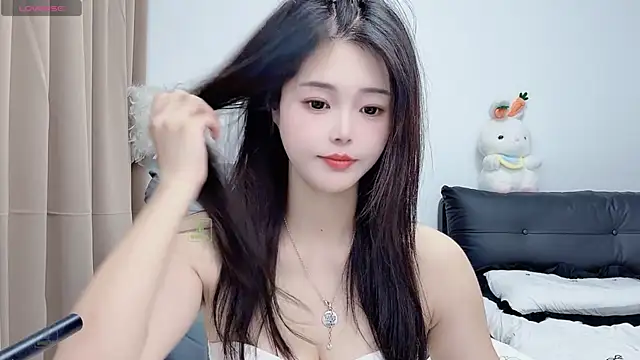 Snapshot of CeeKie chatting on 11.09.25 CeeKie online show from 11.09.25