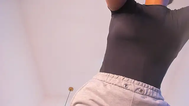 OnlyGia online show from 04.10.26