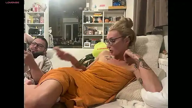 Snapshot of harleyblair chatting on 10.16.25 harleyblair online show from 10.16.25