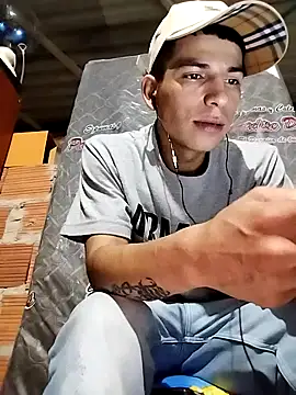 Snapshot of Tussi-amor chatting on 09.19.25 Tussi-amor online show from 09.19.25