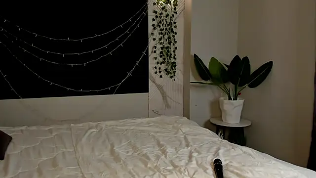 MalvinaDream online show from 04.15.26