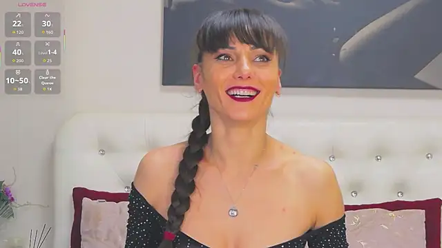 KathiaLust online show from 11.17.25