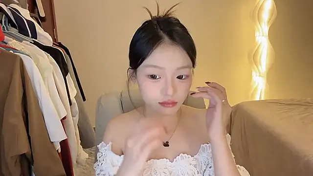 Robin-o3 online show from 11.24.25