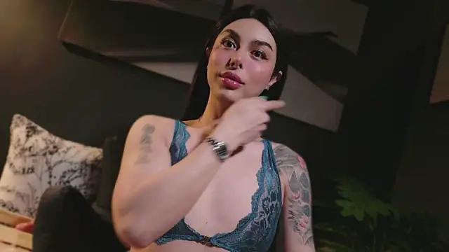 Snapshot of LUNACOCKSLAYER chatting on 06.18.26 LUNACOCKSLAYER online show from 06.18.26
