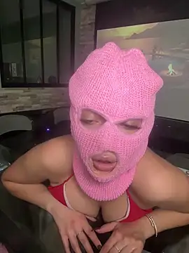 zoeypink online show from 09.24.25