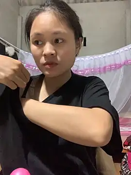 NhuFox online show from 10.08.25