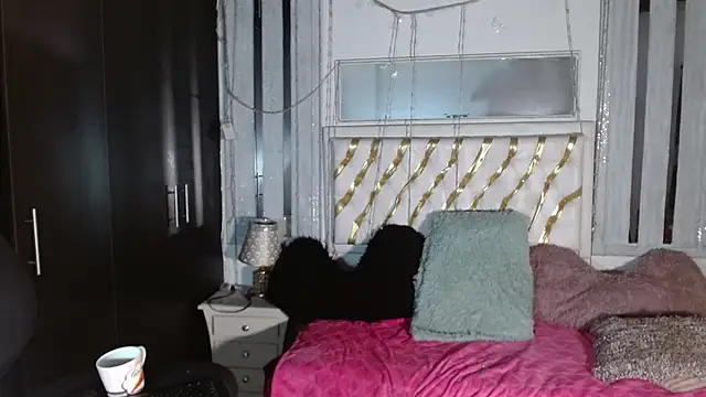 Snapshot of julieta_sweet_ chatting on 09.16.25 julieta sweet  online show from 09.16.25