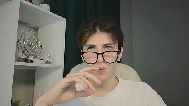 Oliver Starboy online show from 09.19.25