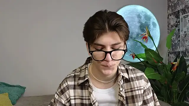 Oliver Starboy online show from 10.02.25