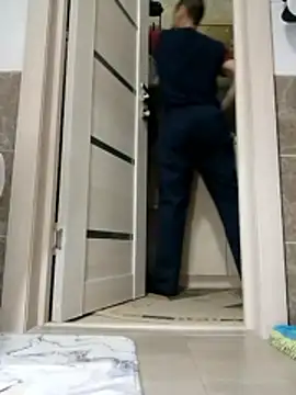 N i k o l a u online show from 04.03.26