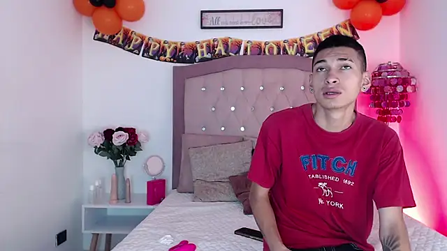 AmelieAndAce online show from 10.14.25