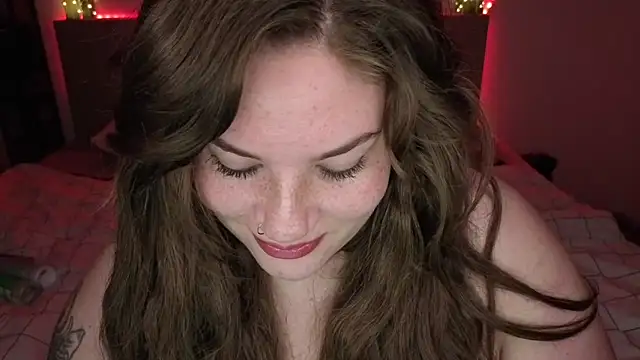 Snapshot of MaeNoir chatting on 02.17.26 MaeNoir online show from 02.17.26