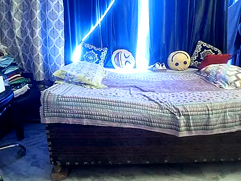 Anaconda-Mall online show from 10.18.25