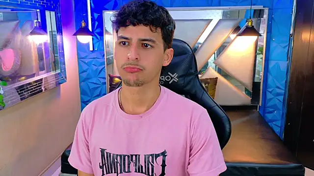 Snapshot of Alan_Del_Reyx chatting on 09.21.25 Alan Del Reyx online show from 09.21.25