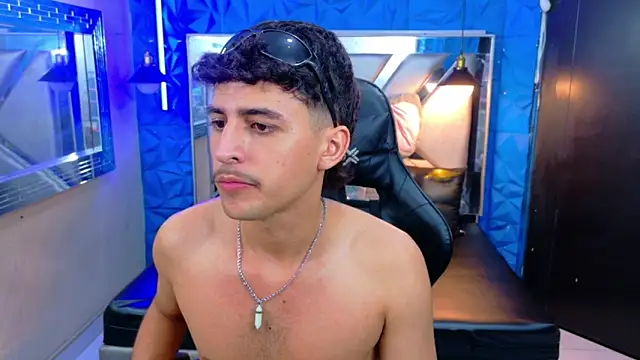 Snapshot of Alan_Del_Reyx chatting on 09.28.25 Alan Del Reyx online show from 09.28.25