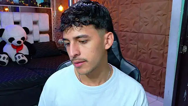 Snapshot of Alan_Del_Reyx chatting on 09.30.25 Alan Del Reyx online show from 09.30.25