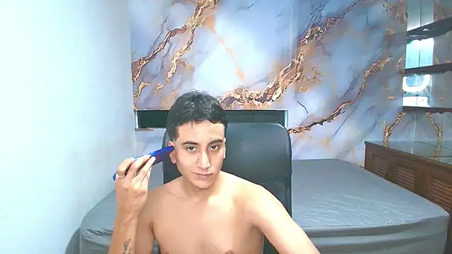 Snapshot of melinaandmateo chatting on 09.27.25 melinaandmateo online show from 09.27.25