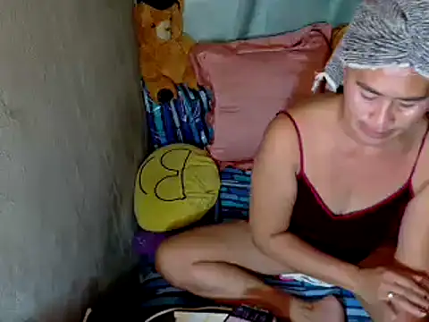 Snapshot of xxloveheart chatting on 10.20.25 xxloveheart online show from 10.20.25