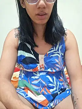 Snapshot of RavenShyfit chatting on 09.20.25 RavenShyfit online show from 09.20.25