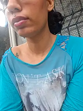 Snapshot of RavenShyfit chatting on 10.21.25 RavenShyfit online show from 10.21.25