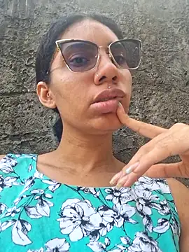 Snapshot of RavenShyfit chatting on 10.31.25 RavenShyfit online show from 10.31.25