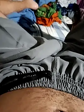 Snapshot of Jose20moro chatting on 12.01.25 Jose20moro online show from 12.01.25