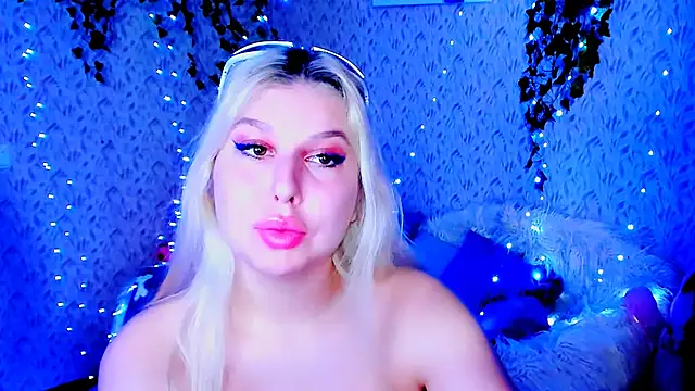 ChloeRicc online show from 11.10.25