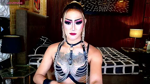 Snapshot of HorseCockDivine chatting on 07.07.26 HorseCockDivine online show from 07.07.26
