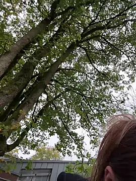 IsabellaEtha online show from 10.16.25