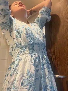 IsabellaEtha online show from 04.06.26