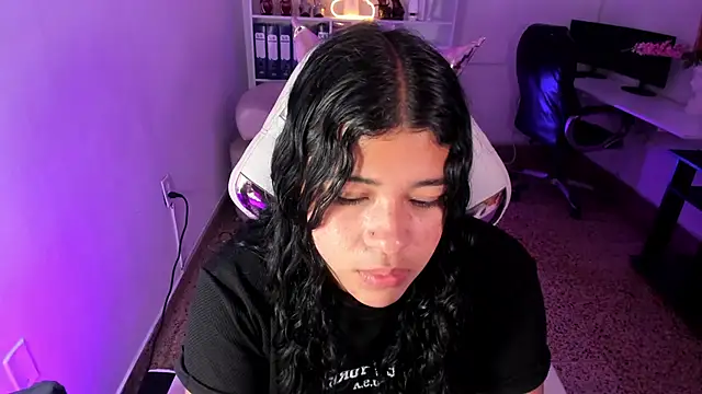 Snapshot of Ivy_nt chatting on 10.09.25 Ivy nt online show from 10.09.25