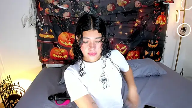 Snapshot of Ivy_nt chatting on 10.20.25 Ivy nt online show from 10.20.25