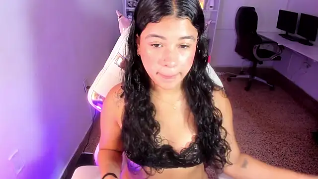 Snapshot of Ivy_nt chatting on 11.05.25 Ivy nt online show from 11.05.25