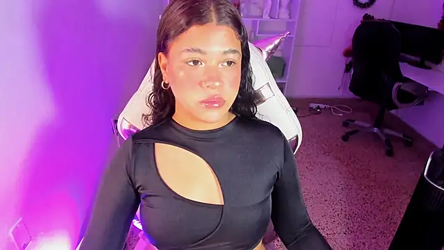 Snapshot of Ivy_nt chatting on 12.04.25 Ivy nt online show from 12.04.25