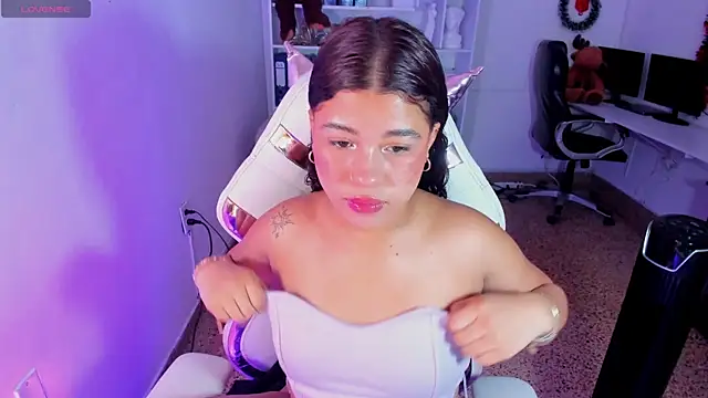 Snapshot of Ivy_nt chatting on 12.05.25 Ivy nt online show from 12.05.25