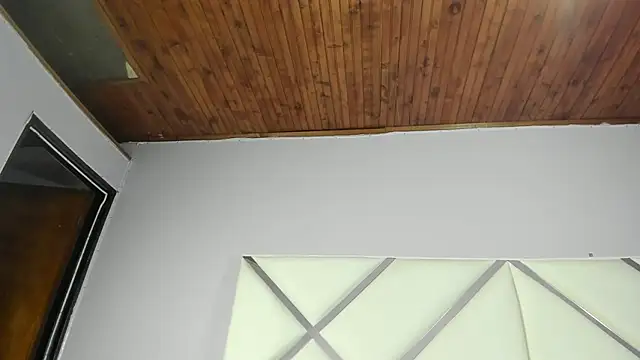 KikaDuque online show from 04.10.26