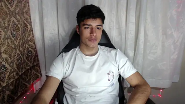 Snapshot of jacobbiker chatting on 11.08.25 jacobbiker online show from 11.08.25