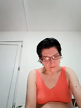 Snapshot of Vera_Elle chatting on 11.28.25 Vera Elle online show from 11.28.25