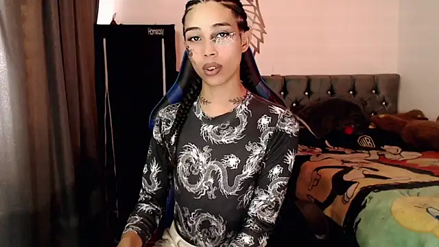 Snapshot of Sweet-Cris chatting on 10.24.25 Sweet-Cris online show from 10.24.25