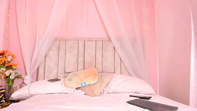 Rachellcooperrr online show from 10.25.25