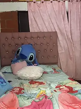 Rachellcooperrr online show from 11.30.25