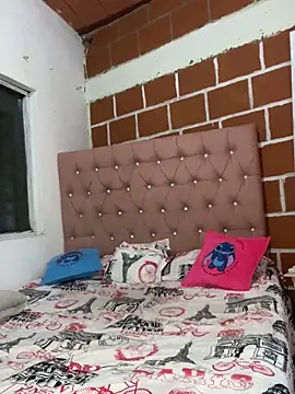 Rachellcooperrr online show from 12.02.25