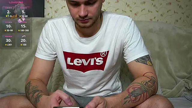 johnstoneisland online show from 11.10.25