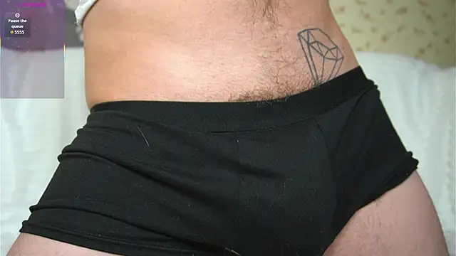 johnstoneisland online show from 04.05.26