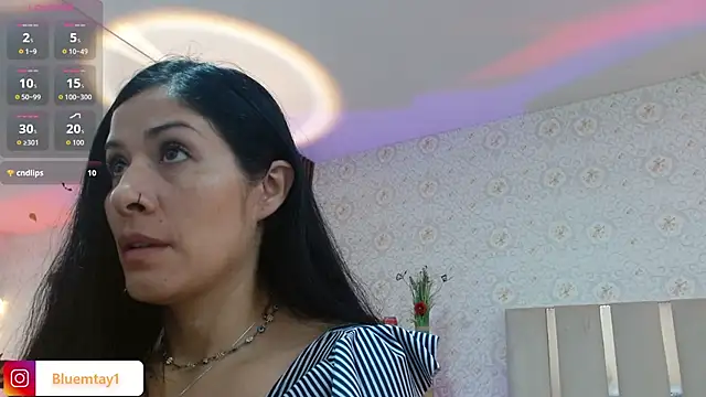 Snapshot of BLUE_TAY1 chatting on 11.04.25 BLUE TAY1 online show from 11.04.25