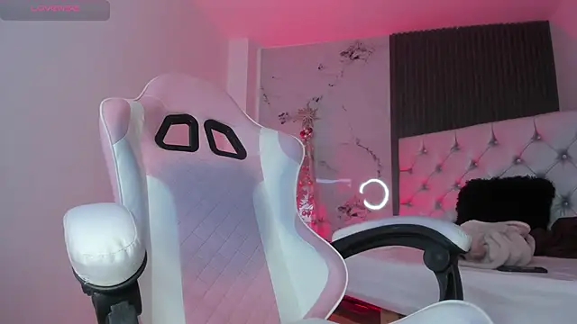 chloesagee online show from 12.22.25