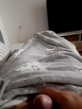 Snapshot of ratoncito_3 chatting on 11.30.25 ratoncito 3 online show from 11.30.25