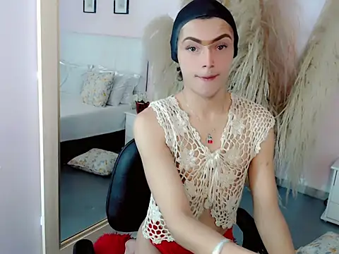 nathalialoes1 online show from 10.20.25